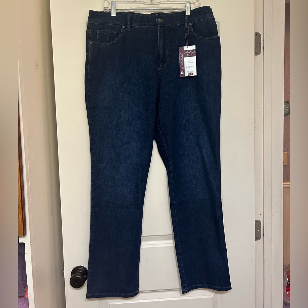 NWT! Womens Gloria Vanderbilt Slim Leg Classic Rise Jeans | 16 Short